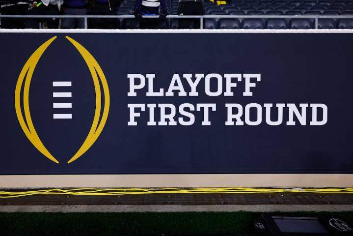 College football analyst Robert Griffin III calls out playoff committee for rankings