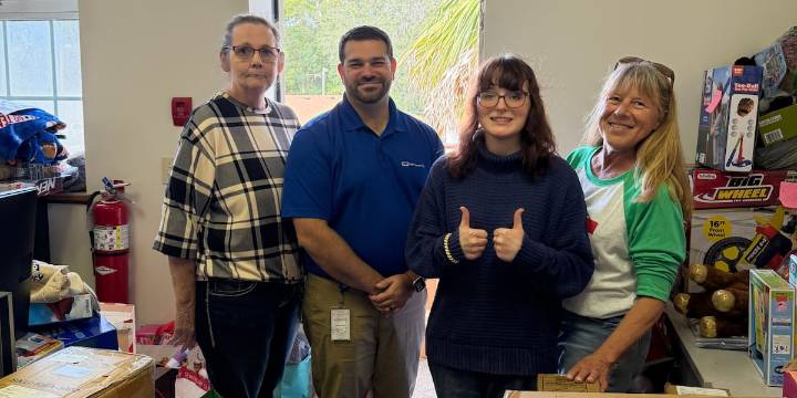 Palms Medical Group gifts 120 children in North Central Florida for Christmas