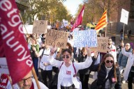 Los médicos catalanes en huelga regresan a las calles: “Nos están haciendo atender a los pacientes saltándonos todos los límites”