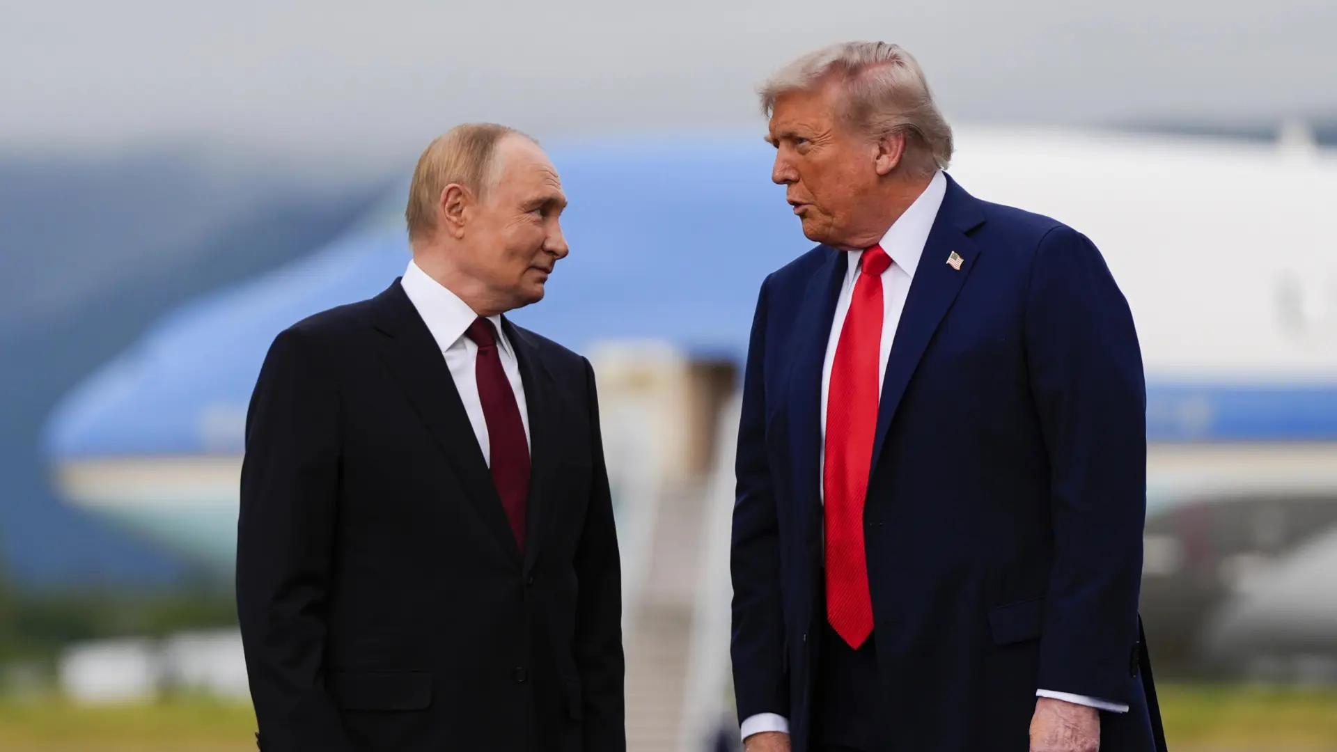 Trump eleva el tono con Kiev mientras Rusia le ve como el "único líder occidental" que entiende el conflicto con Ucrania