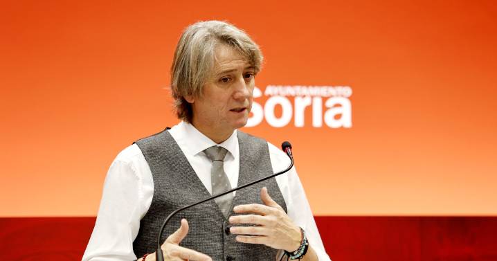 El líder del PSOE en Castilla y León admite «hartazgo y asco» por los escándalos de acoso sexual en su partido
