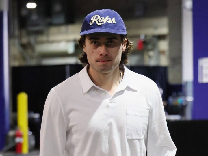 What could the Canucks get back in a Quinn Hughes blockbuster trade?