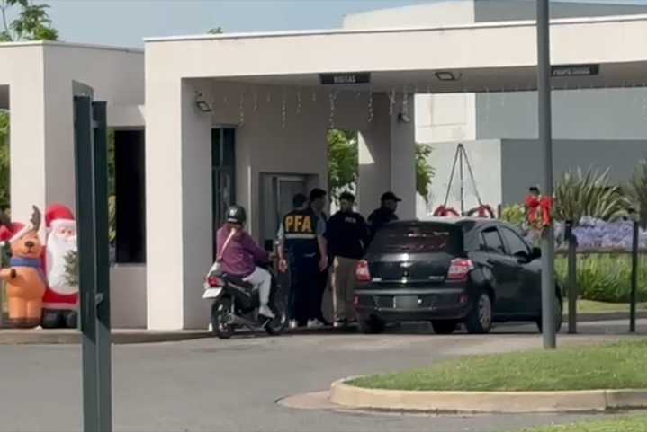 Allanan un barrio privado en la causa que investiga la quinta de Villa Rosa adjudicada a dirigentes de la AFA Pilar.