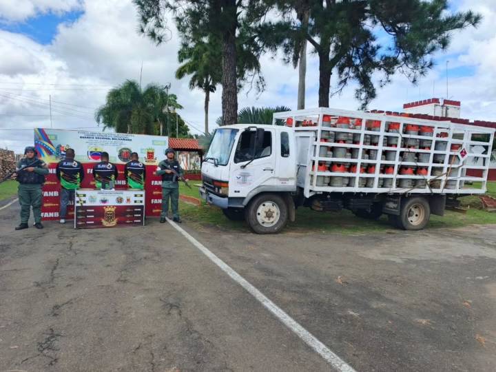 Detenidos por contrabandear 366 cilindros de gas en Bolívar