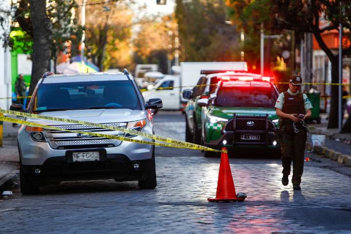 Carabinero es agredido en persecución que terminó en Cerrillos: detenido tenía orden por homicidio y portaba un arma