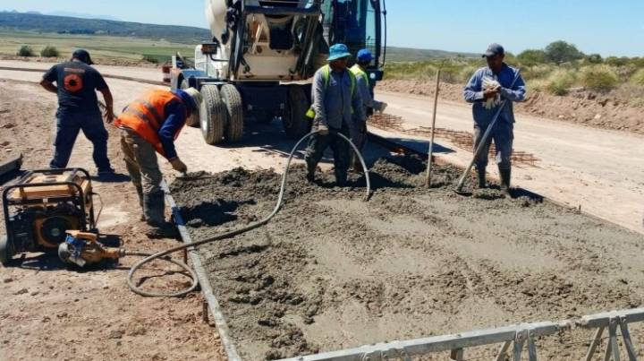 Vialidad Provincial amplía operativos de mantenimiento en rutas y caminos estratégicos