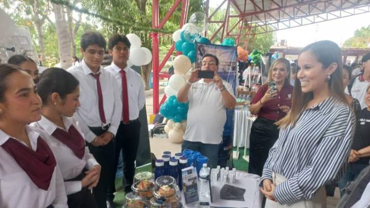 Cbtis 51 gradúa a 81 estudiantes en la VIII Feria Turística Hotelera