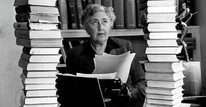 Tal día como hoy reapareció, tras 11 días de auto-ocultamiento voluntario, la escritora Agatha Christie