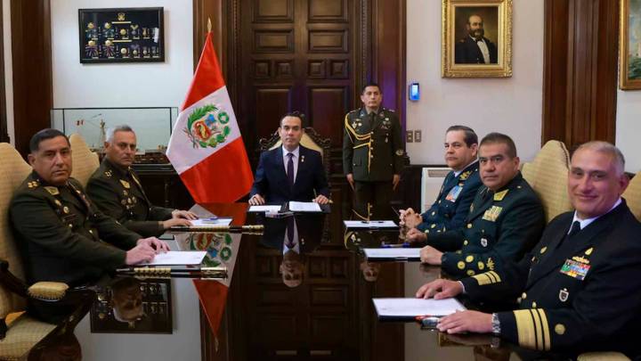 Gobierno de Jerí aprobó inmerecidos nuevos montos de remuneraciones de oficiales de las FFAA y FFPP mediante decreto supremo