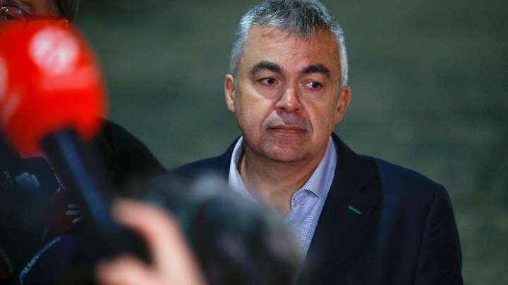 Santos Cerdán será citado a declarar como testigo en el juicio por la expulsión de los 4 ediles del PSOE de Santiago