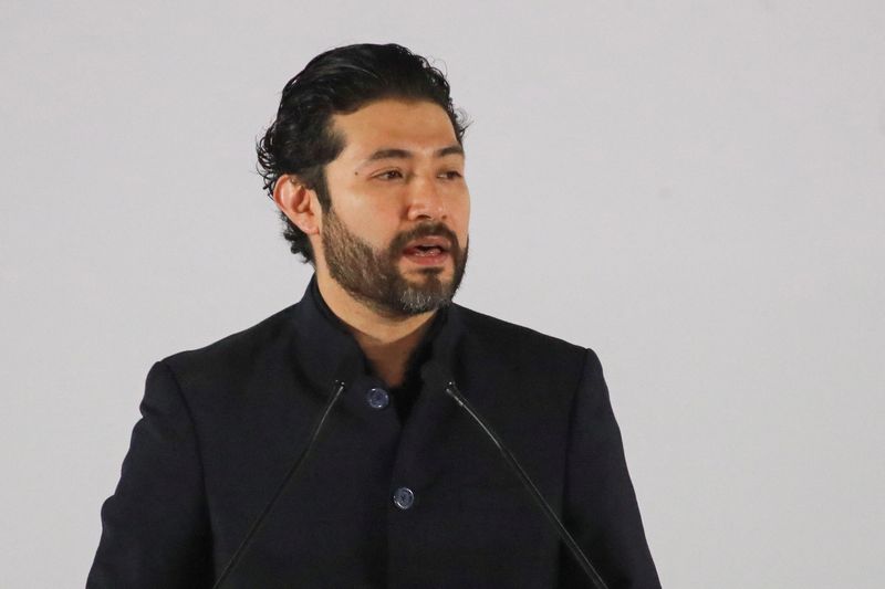 Mexican government hikes minimum wage, pushes shorter work week