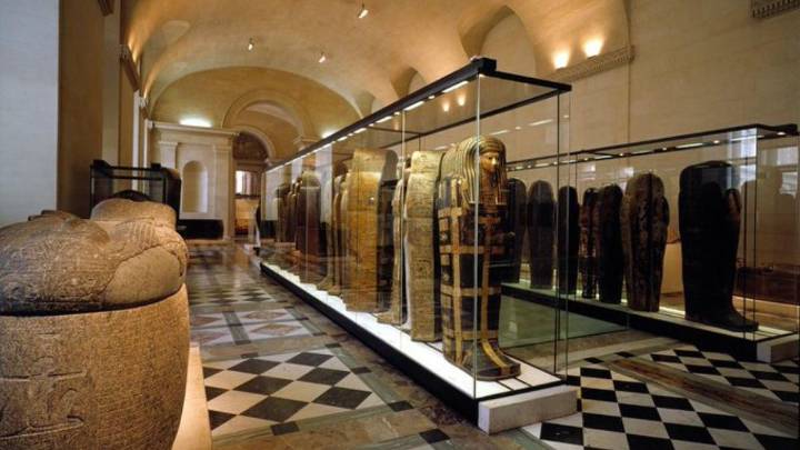 After jewel heist, Louvre hit by major water leak that soaks 400 Egyptian treasures