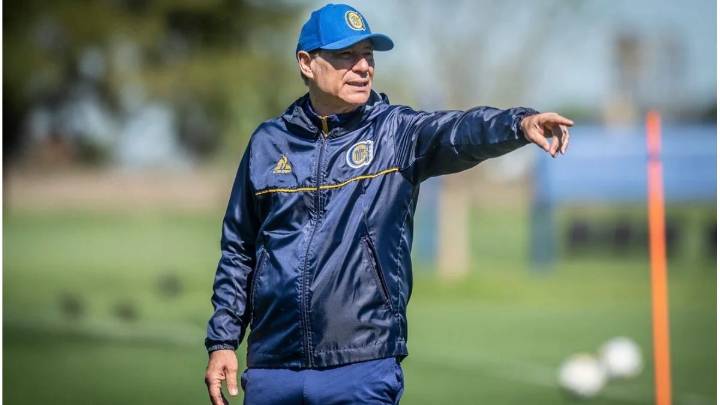 Ariel Holan se fue de Rosario Central