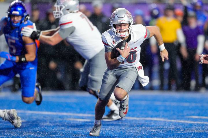 UNLV football team to learn bowl destination Sunday
