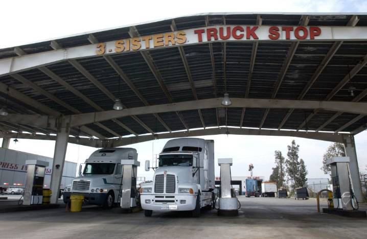Trump administration starts crackdown on US trucking schools
