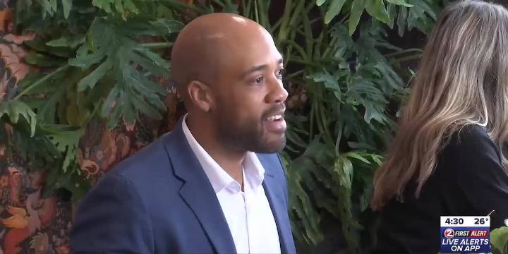 Gubernatorial candidate Mandela Barnes makes first official campaign stop to Northeast Wisconsin