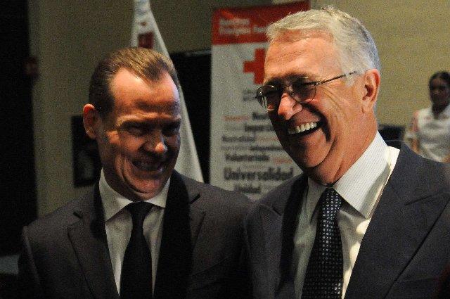 Salinas Pliego da un mensaje cargado de retórica, resistencia y victimización a sus empleados de TV Azteca