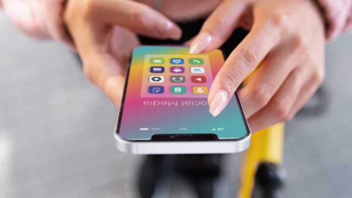 Actualización de iOS 26.2 llegó al IPhone y sorprendió a millones de usuarios con seis funciones