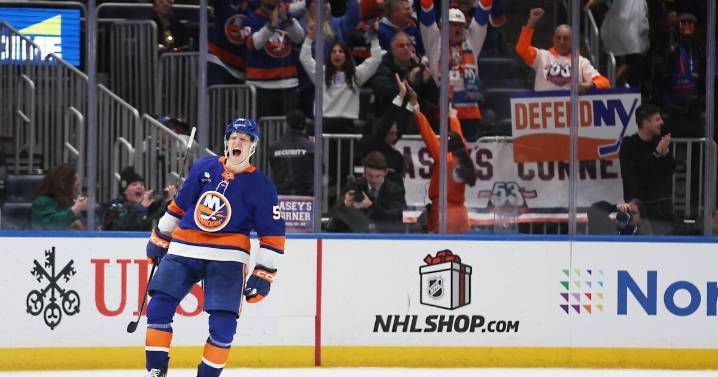 Barzal, Heineman lift Islanders past Lightning 3