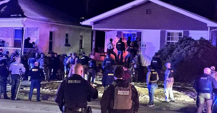 Suspect in custody after Granite City police officer shot