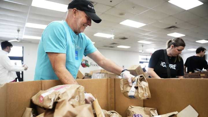 Arizona Republic food drive supports St. Mary's Food Bank