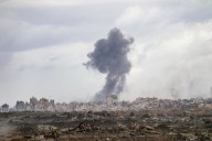 Un bombardeo israelí en Gaza causa la muerte de cuatro palestinos en un vehículo