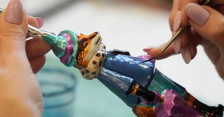 The Polish 'magicians of glass' who create Christmas baubles for clients worldwide