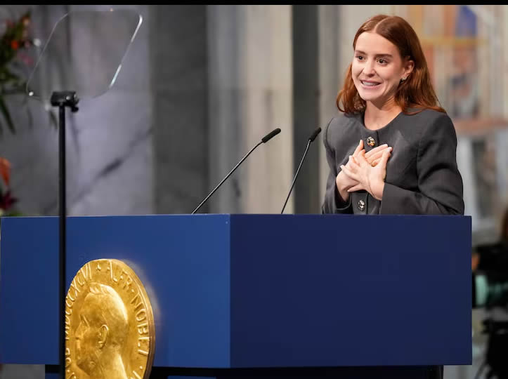 La hija de María Corina Machado, al recibir el Nobel de la Paz mientras la líder opositora viaja a Oslo: “La democracia es esencial para la paz”