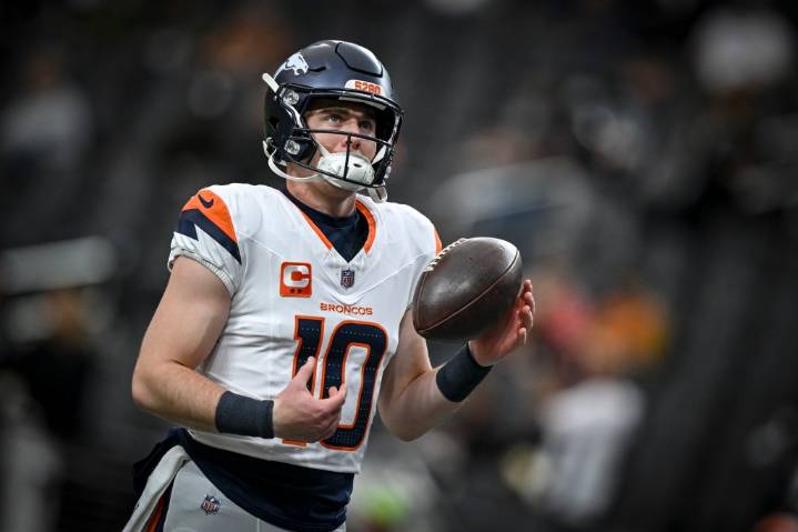 Broncos vs. Raiders updates and highlights from the NFL Week 14 game