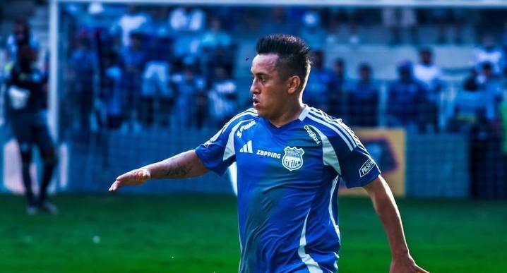 Christian Cueva cerca de dejar Emelec y fichar por Juan Pablo II Christian Cueva regresaría al fútbol peruano tras deslucido paso por el Emelec de Ecuador