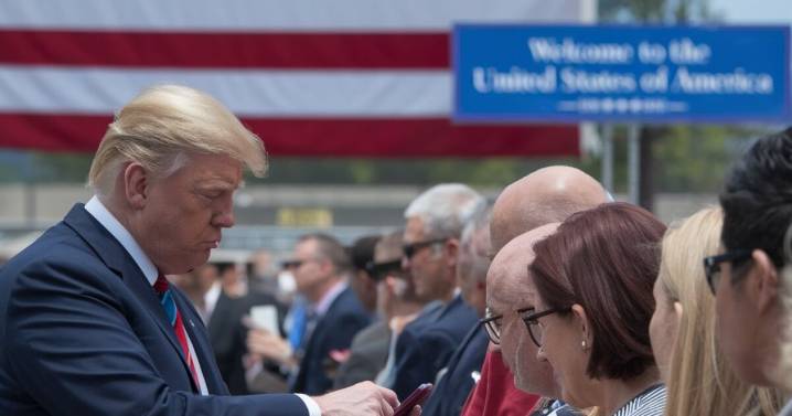 ¿Estados Unidos revisará tus redes sociales para entrar al país? Nueva regla para viajeros sin visa