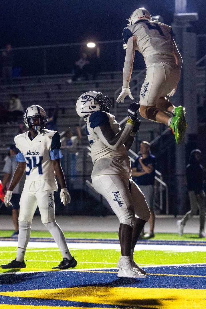 Loy Norrix blue-chip OL lands offer from storied SEC program, national power