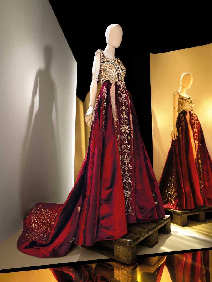 ‘Ugly chic’ meets ‘sexy silhouttes’ in $1.4B global fashion merger