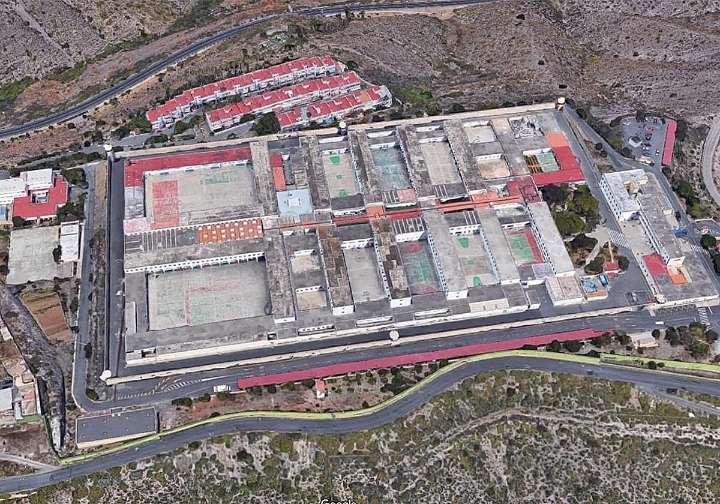 Un preso arranca media oreja de un mordisco a otro en una pelea en la cárcel de Salto del Negro: piden cinco años de prisión