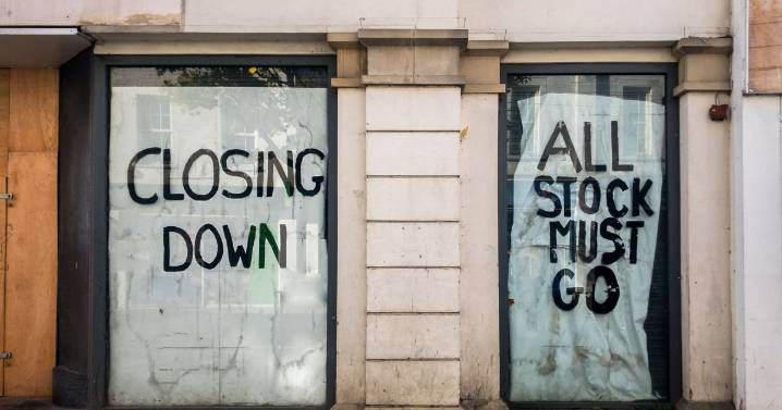 High street fashion retailer to close five stores in Scotland early next year