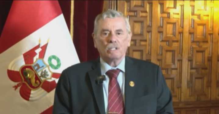 Rospigliosi propone suspender asignación de viajes gratis y viáticos durante semana de representación 2026