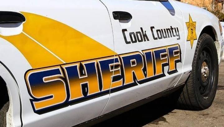 2 Cook County sheriff's deputies shot at outside Mount Sinai Hospital on West Side