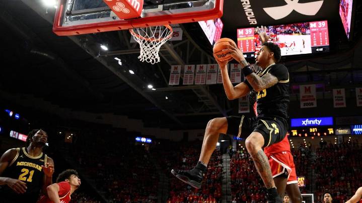 Yaxel Lendeborg scores 29 points and No. 2 Michigan stays unbeaten with 101