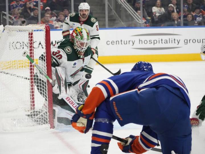 Wild goaltender Wallstedt's shutout over Oilers puts him in rare territory