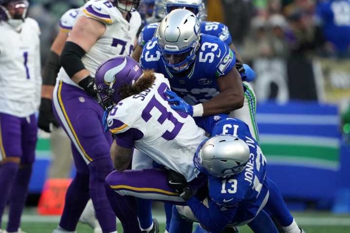 Seahawks blank Vikings 26-0 for their 1st shutout victory in 10 years