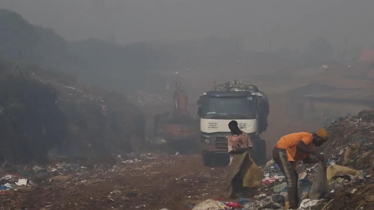 Conakry neighborhood pleads for relief from toxic dump