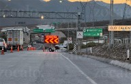 Continúa cerrada la autopista Sal-Mty por remoción de escombros tras incendio de tráiler
