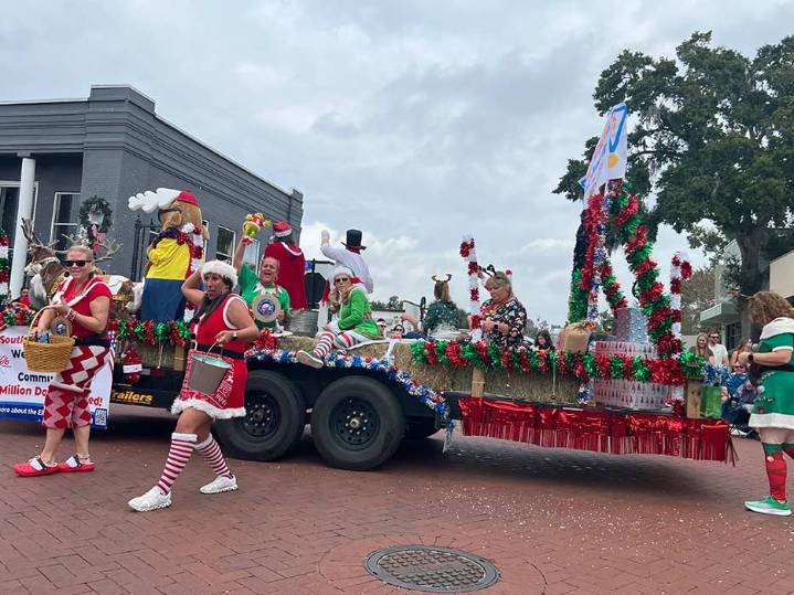 Holiday Magic Sparkles Through Downtown Clermont At Annual Christmas Parade