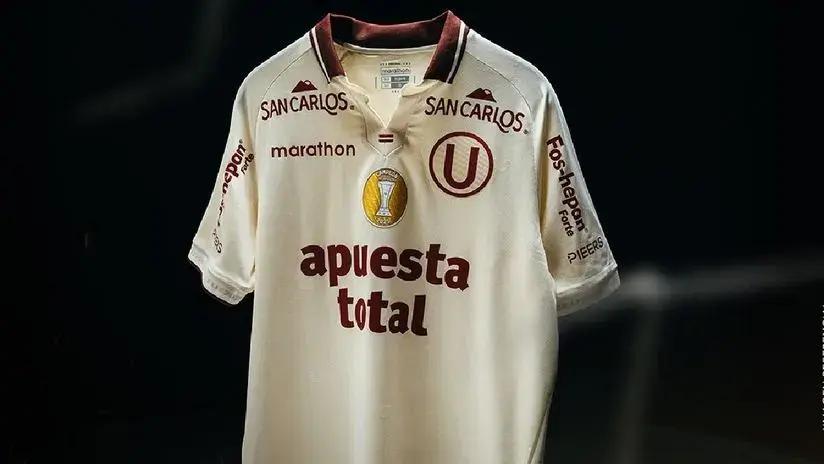 "Ser crema es tener historia": Universitario presentó su nueva camiseta para la temporada 2026