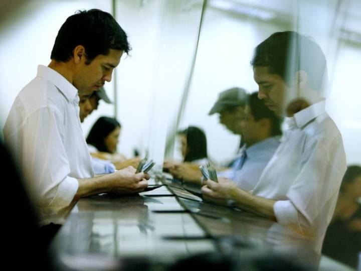 Bancos rechazan que billeteras virtuales puedan pagar salarios y jubilaciones