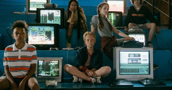 If You Can Finish All 30 Of These ‘80s & ‘90s References, You’re Part Of The Best Generation