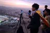 Video.- El chico que narró la Final de Libertadores desde un cerro