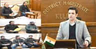 DC Kulgam chairs meeting on PM-SYM Implementation, Directs enhanced mobilisation & time