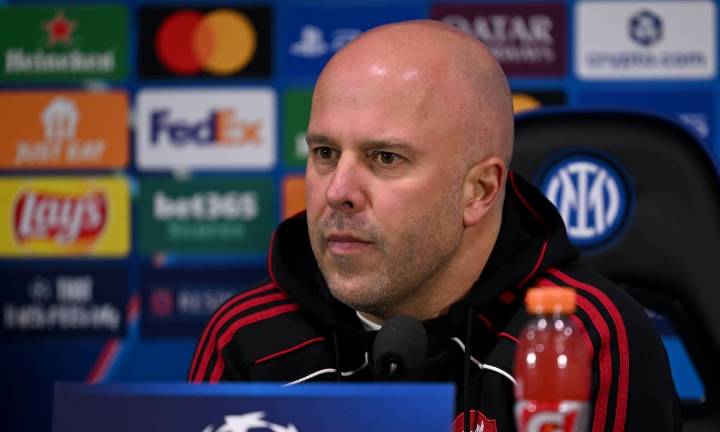 Arne Slot reacts to Mohamed Salah outburst as Liverpool FC dealt fresh injury blow