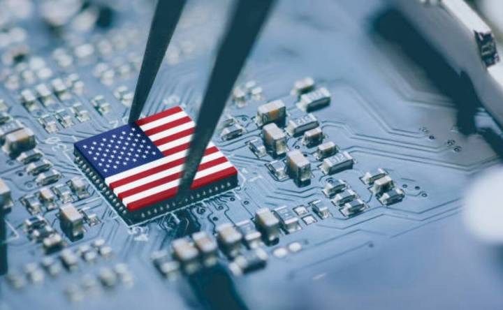 Trump autoriza a Nvidia exportar chips de IA a China